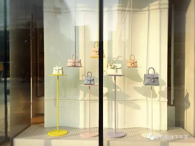 上班族福利：耿直姐妹三分钟带你逛完宇宙中心——三里屯