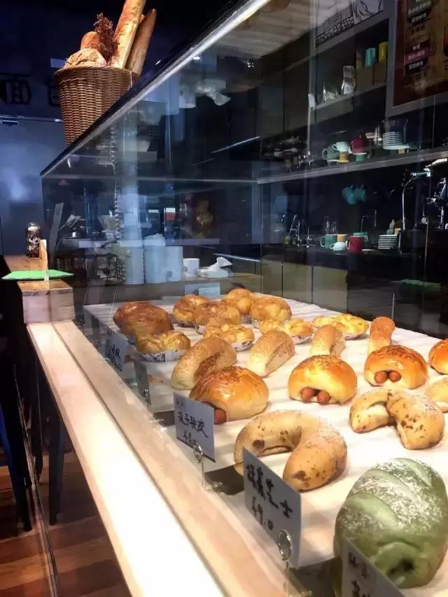 呢间店买一送一不得止，现仅需¥38，即可get到黑森林蛋糕！