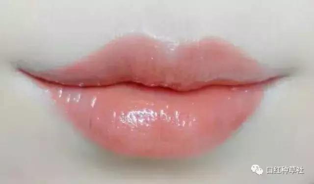 mac唇釉desire梅子色,圣罗兰唇釉和mac唇釉哪个好