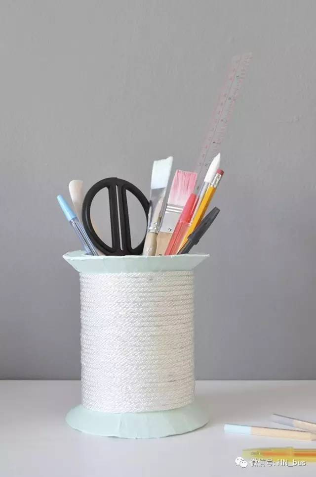 怎么雕一体的笔筒,旺仔牛奶铁罐如何做成笔筒