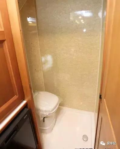 金杯房车试驾,金杯阁瑞斯房车最新款