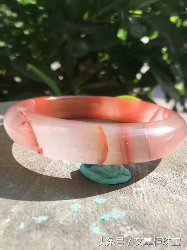 真的南红玛瑙手镯有纹路吗,纯天然玛瑙冰飘花手镯