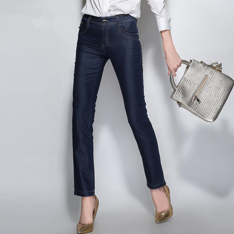 百搭的牛仔裤尽显潇洒的气质,魅不可挡河南南阳