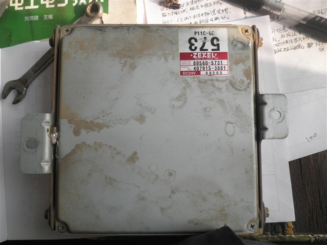 真正原创:重卡电脑板故障维修之日野500发动冒蓝烟故障排除