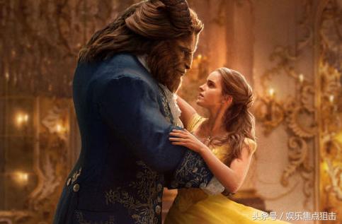 《美女与野兽》“大表哥”丹脱下野兽道具网友：太帅了