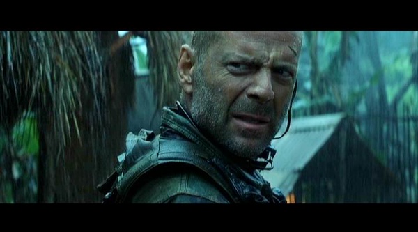 十部真实而惊险的死里逃生电影,死里逃生的惊险时刻合集