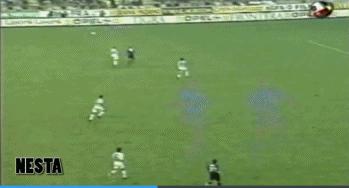 罗纳尔多过人好么,可以拉到罗纳尔多衣角的后卫