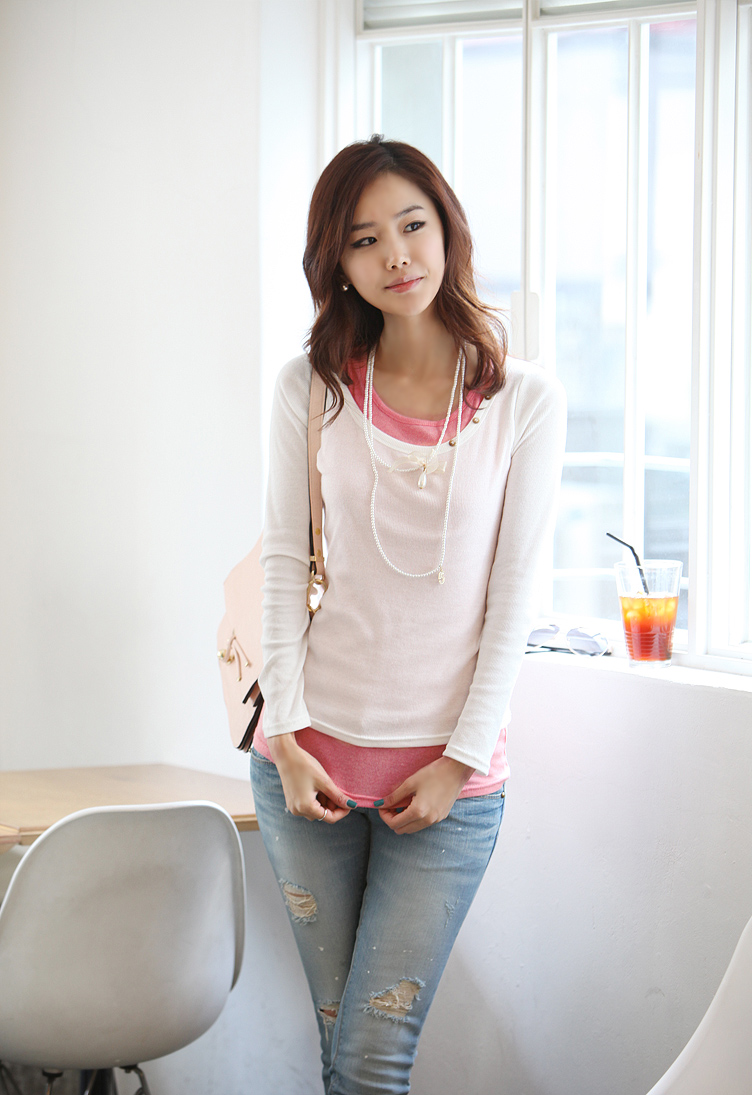 章子怡穿紫色洋装亮相秀场,章子怡巴黎时装周包包