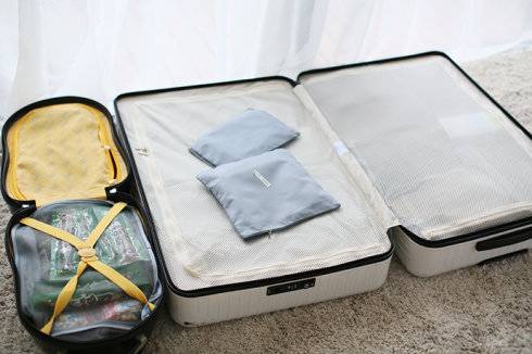 去度假怎么装行李整理省空间,沉浸式收拾行李箱出去旅行