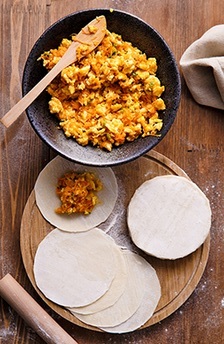 快速包饺子的高手在这里,学会包饺子新技能