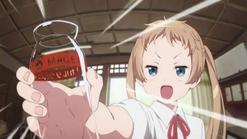 头发放下来和扎起来哪个更显年轻,头发放下来感觉帅多了