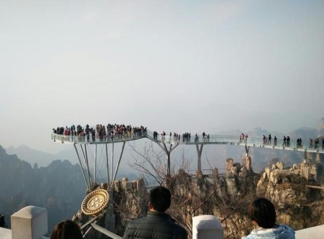 狼牙山玻璃栈道稳不稳,狼牙山悬崖玻璃桥最为惊险