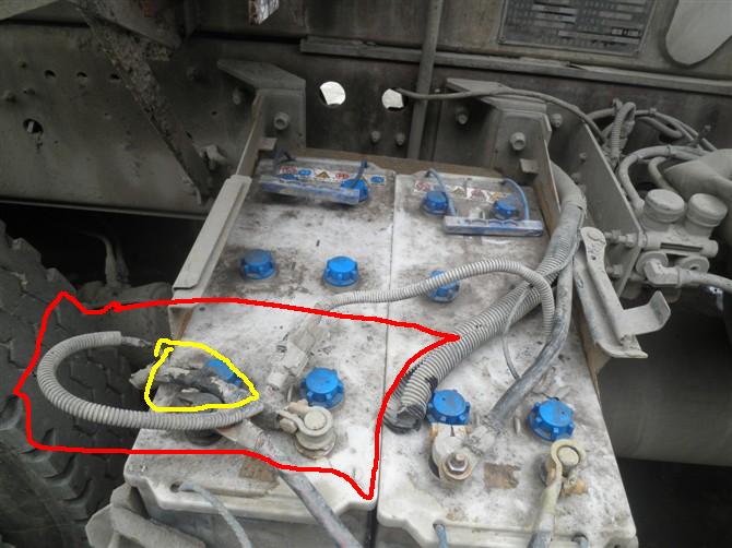 真正原创:重卡电脑板故障维修之日野500发动冒蓝烟故障排除