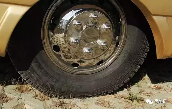 海格h5c的防抱死诊断接口位置,海格c型房车2.7汽油自动