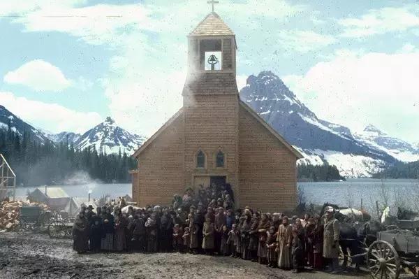 这位消失了二十年的顶级导演最近神秘回归