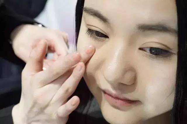 资生堂新透白美肌亮润象牙白,资生堂透白亮润系列怎么样