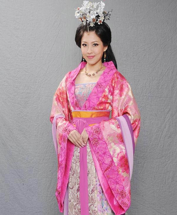 丑女夏迎春钟无艳,丑女夏迎春和钟无艳