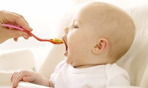 宝宝食物过敏了怎么解决,宝宝食物过敏需不需要保湿