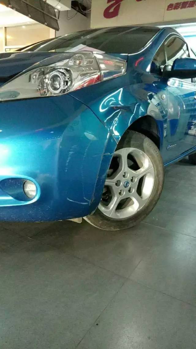 启辰翼子板“伤筋动骨”,看艾多丽钣金师傅妙手回春!