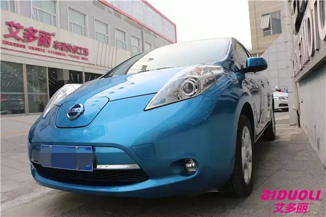 启辰翼子板“伤筋动骨”,看艾多丽钣金师傅妙手回春!