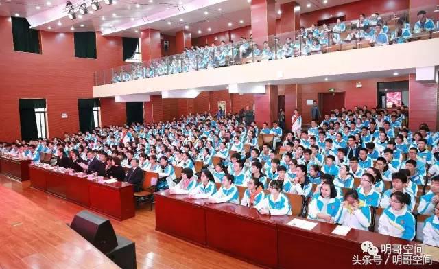 爱心传递向善向前郑州四中感恩天明天明人情系教育