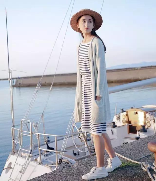 学生党春秋搭配分享,学生党学穿搭博主推荐