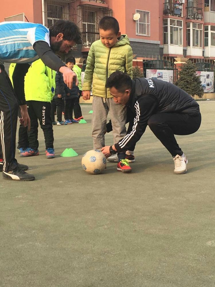 呼和浩特市回民区体育训练馆,回民学校足球