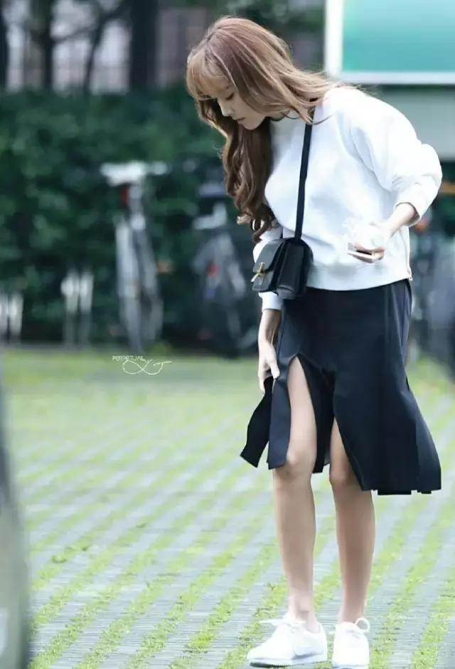 冬季连帽卫衣内搭怎么穿,冬天连帽卫衣怎么搭配出高级感