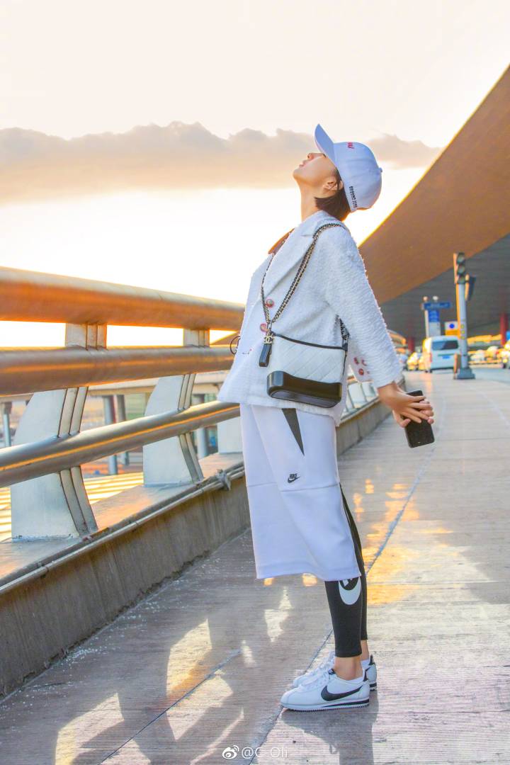 女王大幂幂带货,带货女王杨幂又出新穿搭了