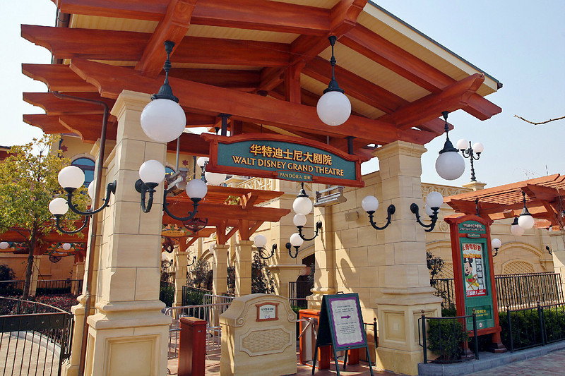 上海迪士尼乐园2天一夜游玩攻略,上海迪士尼2天游玩攻略