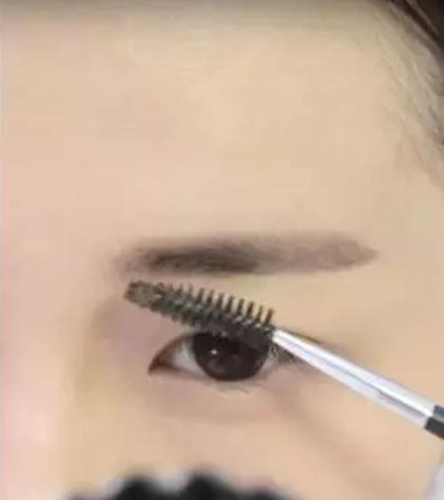 面试化妆谨记六大原则,面试化妆会不会弄巧成拙