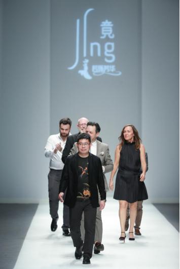 睿时尚JING竟“若环芳华”新品发布会引爆全城