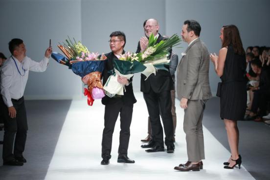 睿时尚JING竟“若环芳华”新品发布会引爆全城