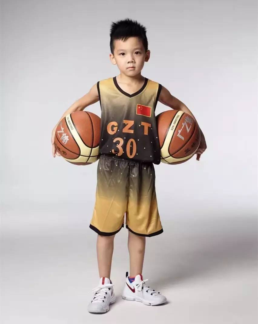 广州6岁篮球神射手，受邀登上央视，下一个库里？