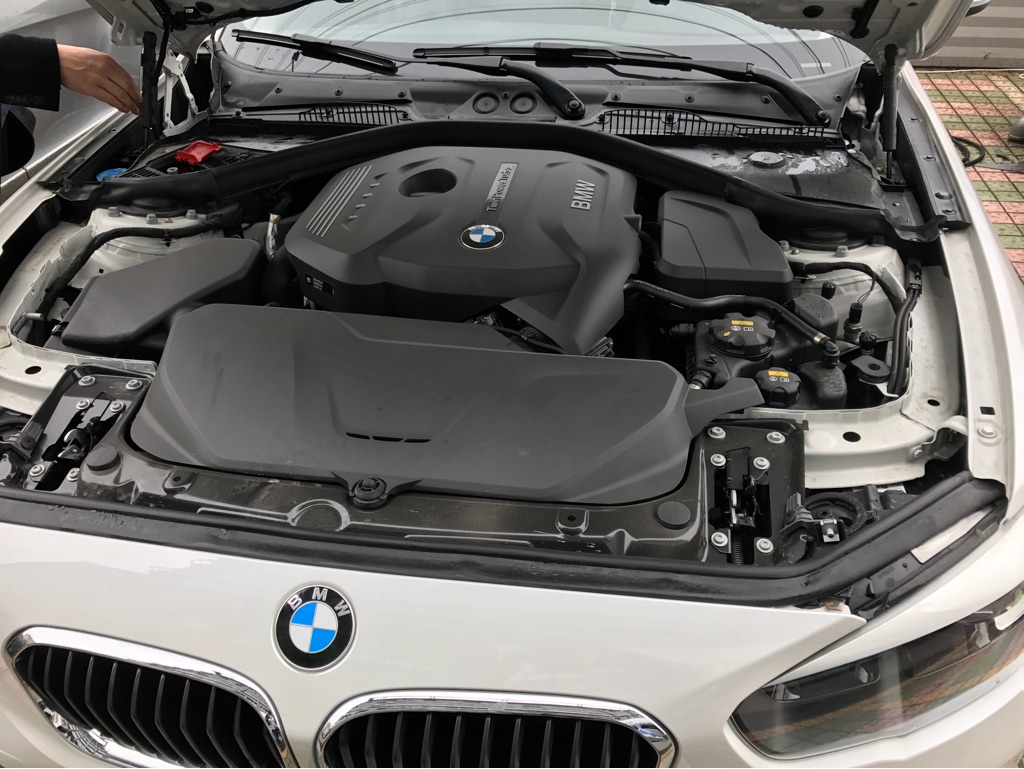 宝马120i哪一款是4缸,宝马120i2.0t实测