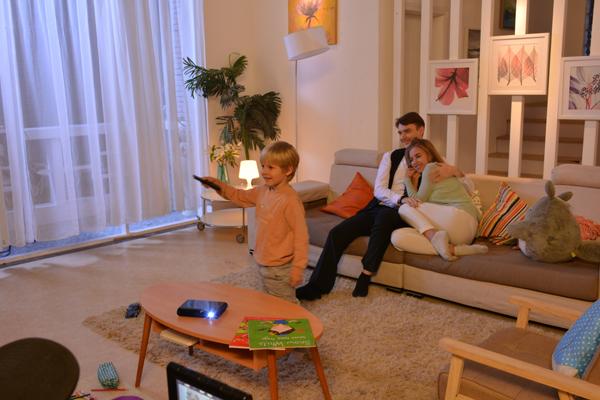 投影仪隔空触控开创者，微投界“WII”诞生