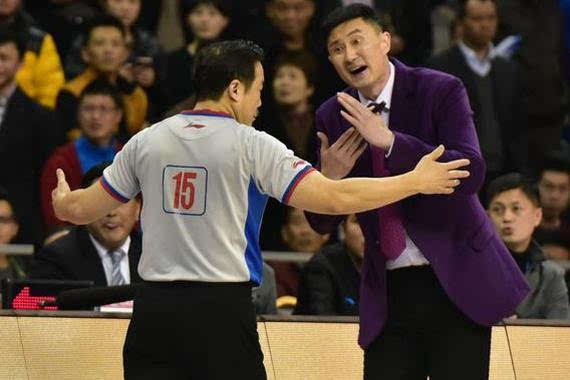 易建联男篮老大哥,杜锋是易建联的大哥吗