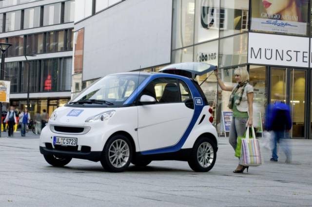 还想着攒钱买车呢？现在流行APP租车，没车的进来看！