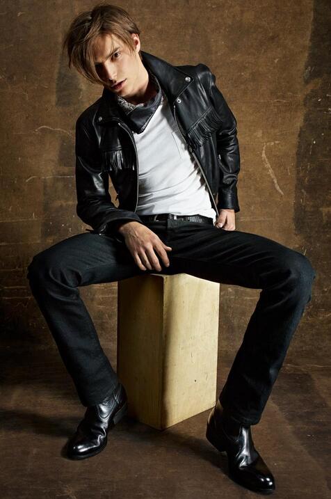 世界十大服装品牌男装,男装t恤夏季世界品牌大全