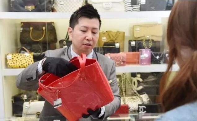 假lv专卖店,假lv皮带和正品最大的区别