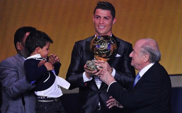 克里斯蒂亚诺罗纳尔多回归曼联,克里斯蒂亚诺罗纳尔多不屑一顾