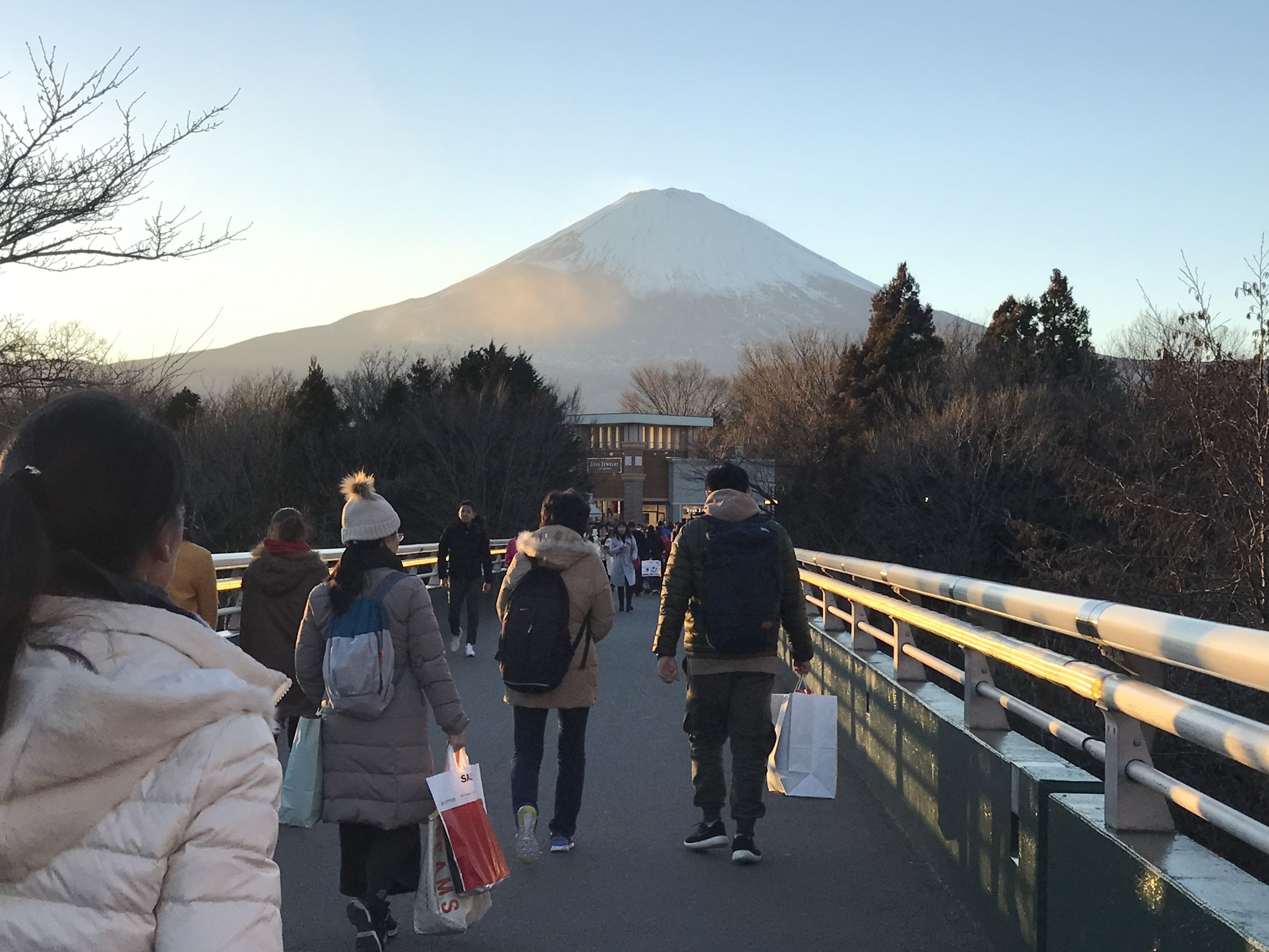 日本御殿场什么最便宜,东京御殿场购物推荐