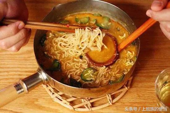 超好吃的泡面怎么吃,这样泡的泡面比平时好吃十倍