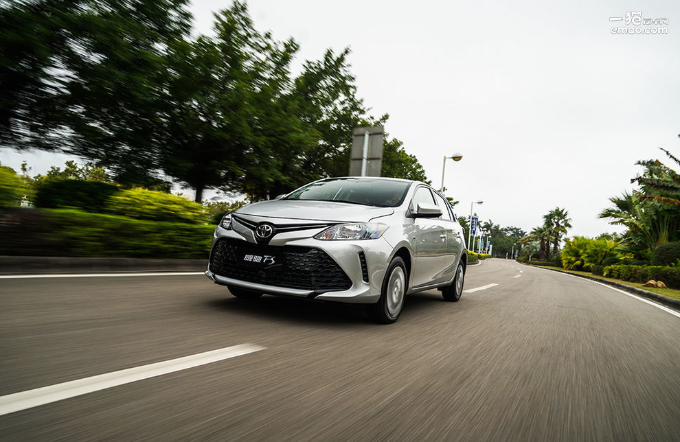 19年3月入户丰田两厢威驰fs二手,试驾丰田威驰fs最低配