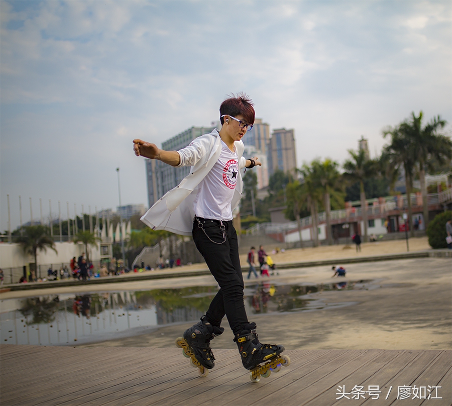 走近轮滑世界（滑旱冰）——摄于江滨公园