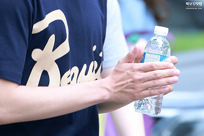 手控党的手长什么样子,手控党手背