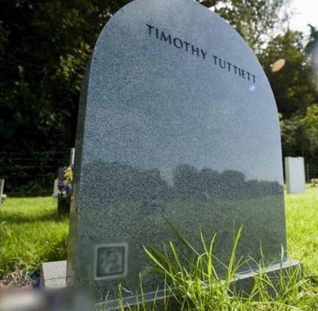 妻子必须为去世半年的丈夫手机充值，互联网遗产如何完美解决