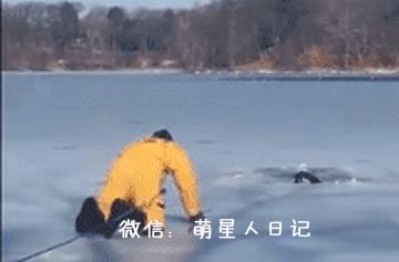 防溺水志愿者劝离下水游泳人员,抗洪水救灾救生队员被洪水冲走