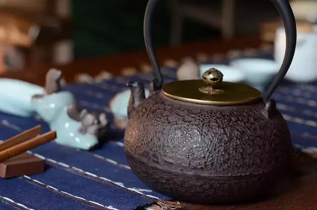 买铁壶为什么便宜,买铸铁铁壶需要注意什么