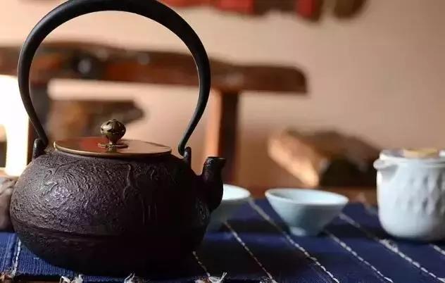 买铁壶为什么便宜,买铸铁铁壶需要注意什么